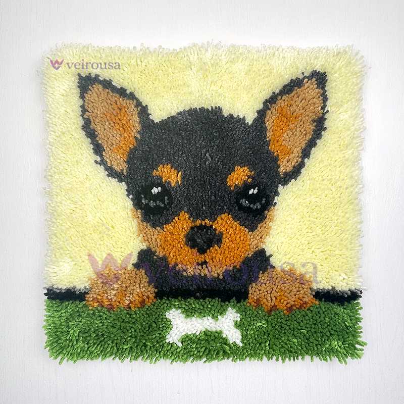Chihuahua Puppy - Latch Hook Pillow Kit
