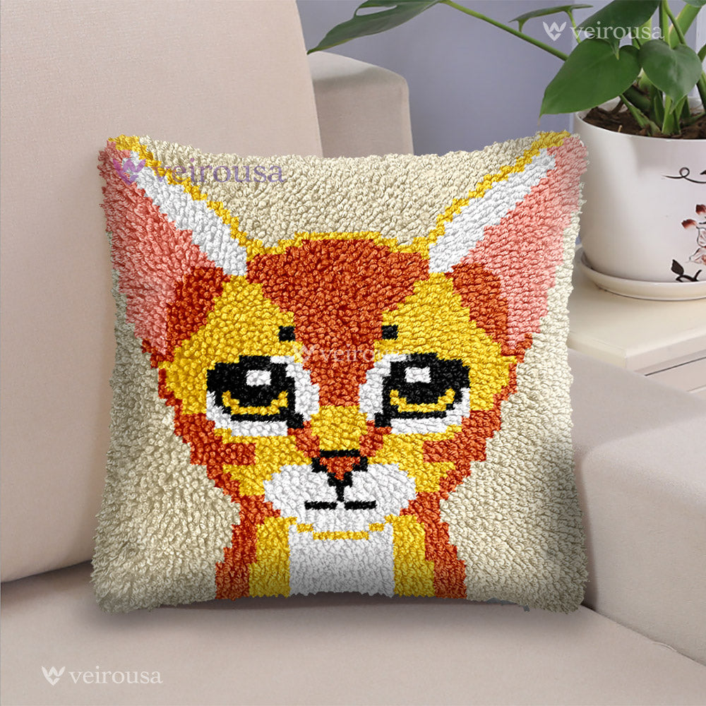 Abyssinian Cat - Latch Hook Pillow Kit