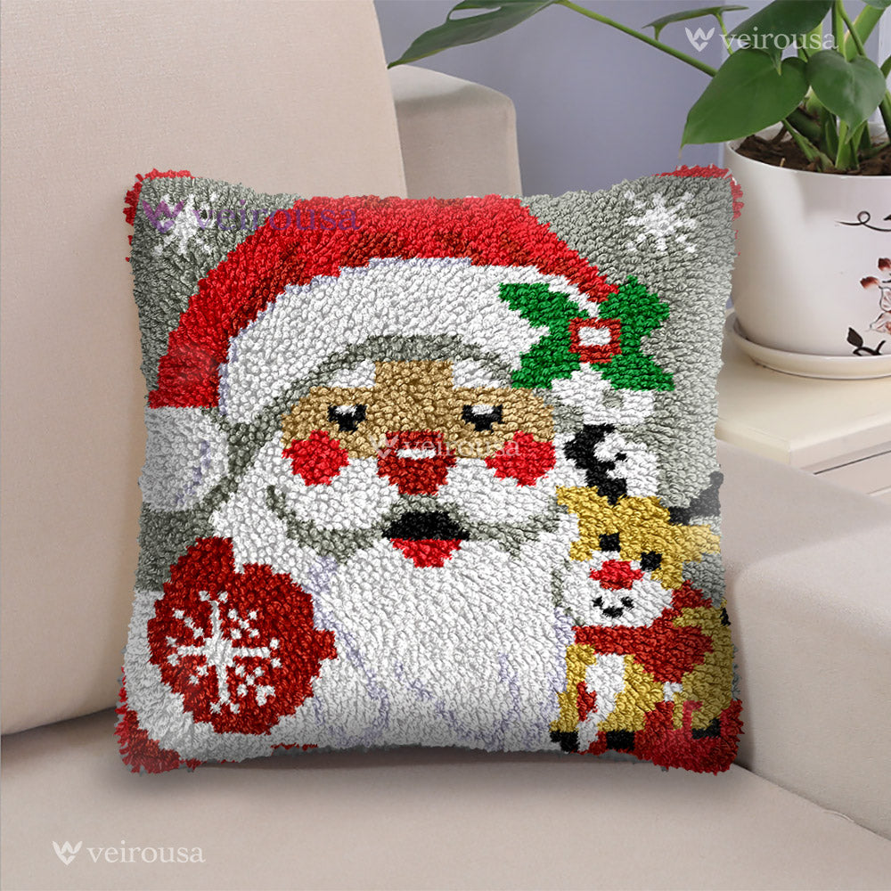 Santa and Reindeer - Latch Hook Pillow Kit