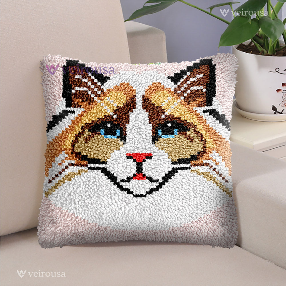 Ragdoll Cat - Latch Hook Pillow Kit