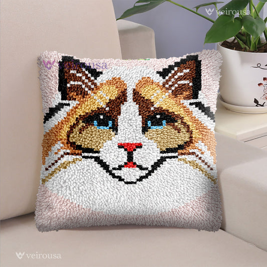 Ragdoll Cat - Latch Hook Pillow Kit