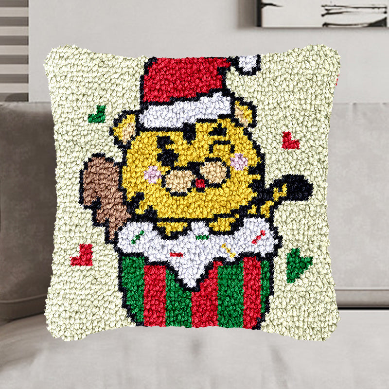 Christmas | Happy Tiger Pillowcase Latch Hook Kit for Adult, Beginner and Kid