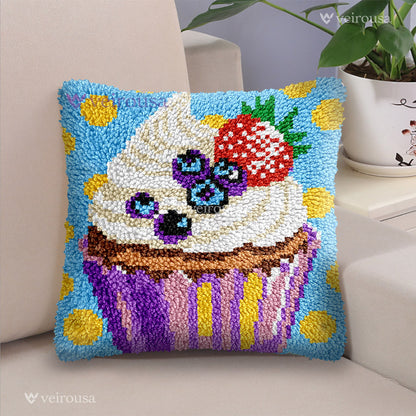Ice Cream Cake - Latch Hook Pillow Kit
