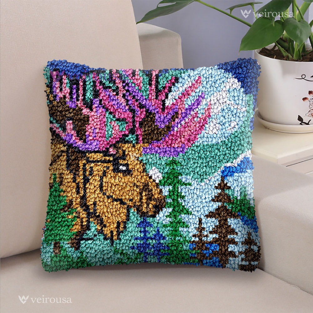 Moonlight Moose - Latch Hook Pillow Kit