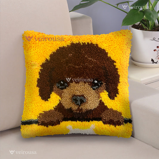 Poodle Puppy - Latch Hook Pillow Kit