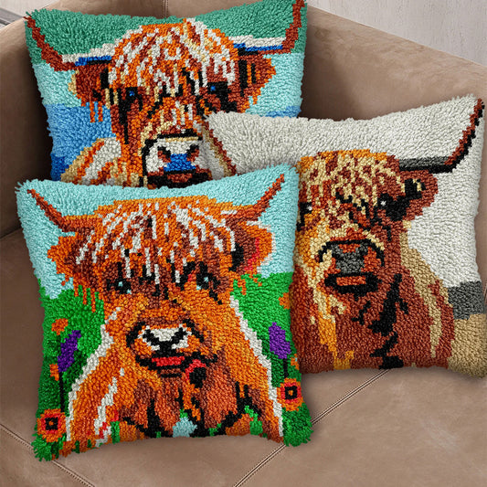 Highland Cow - Latch Hook Pillow Kit