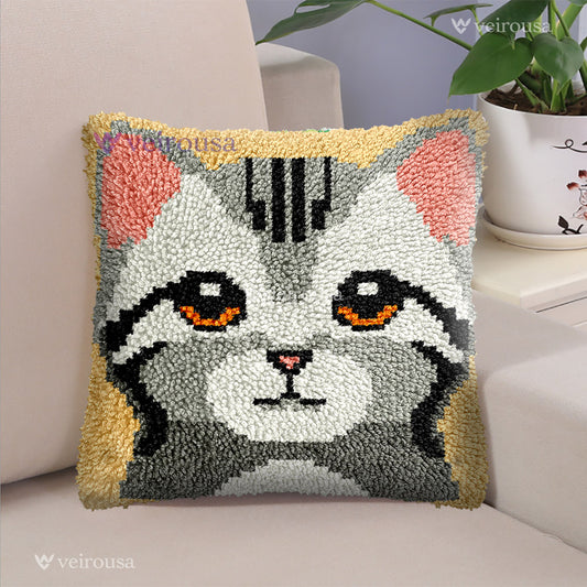 American Shorthair - Latch Hook Pillow Kit