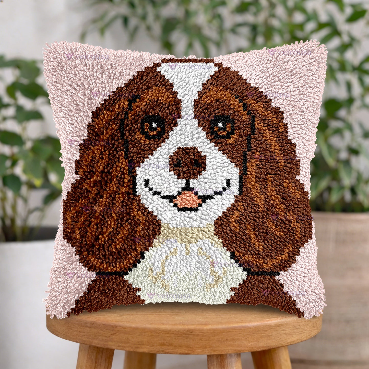 Veirousa Cocker Spaniel Latch Hook Pillow Kit