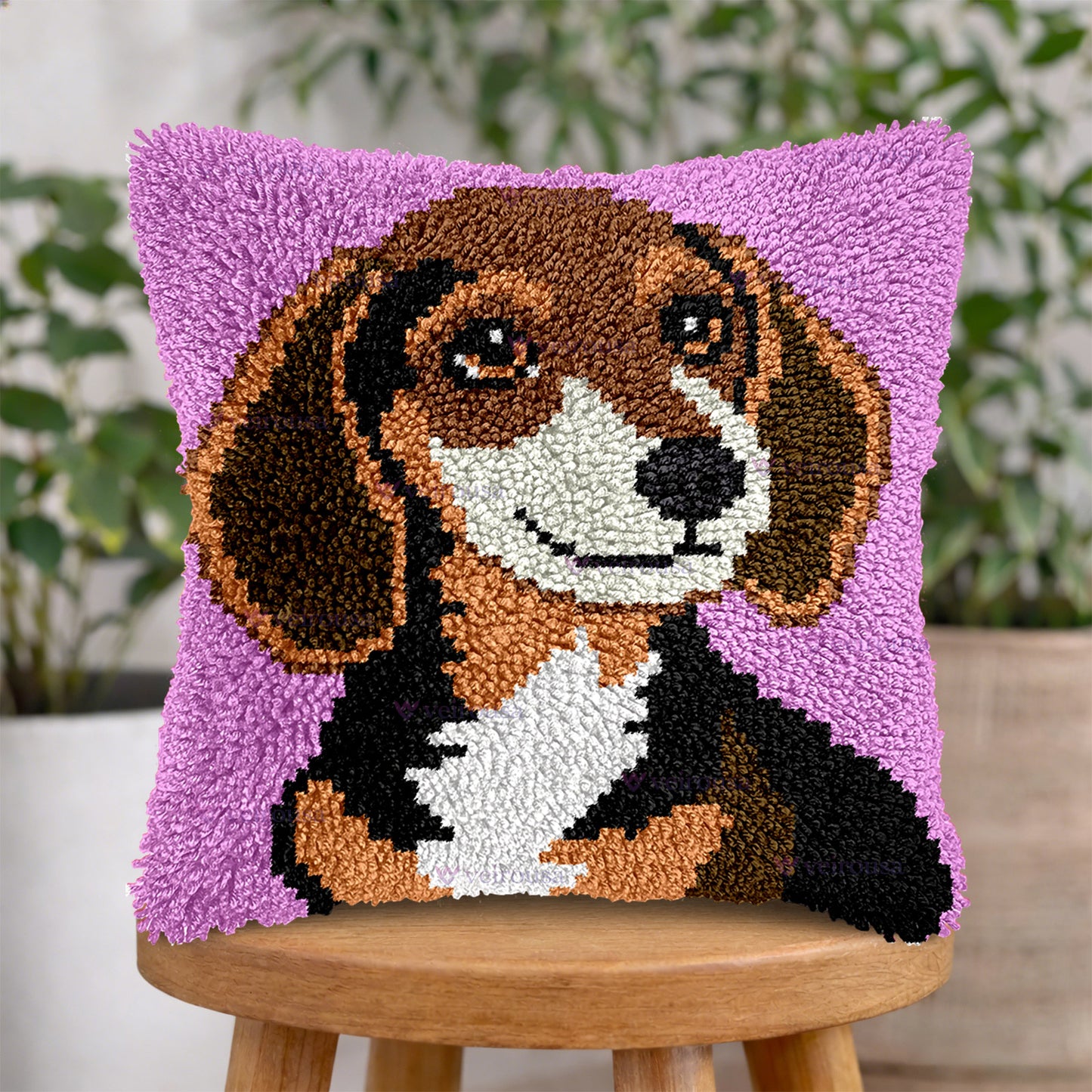 Veirousa Dachshund Latch Hook Pillow Kit