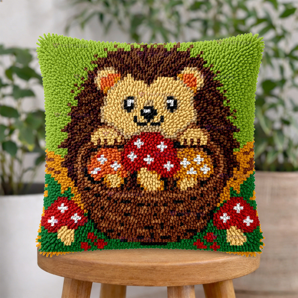Veirousa Hedgehog & Mushroom Latch Hook Pillow Kit