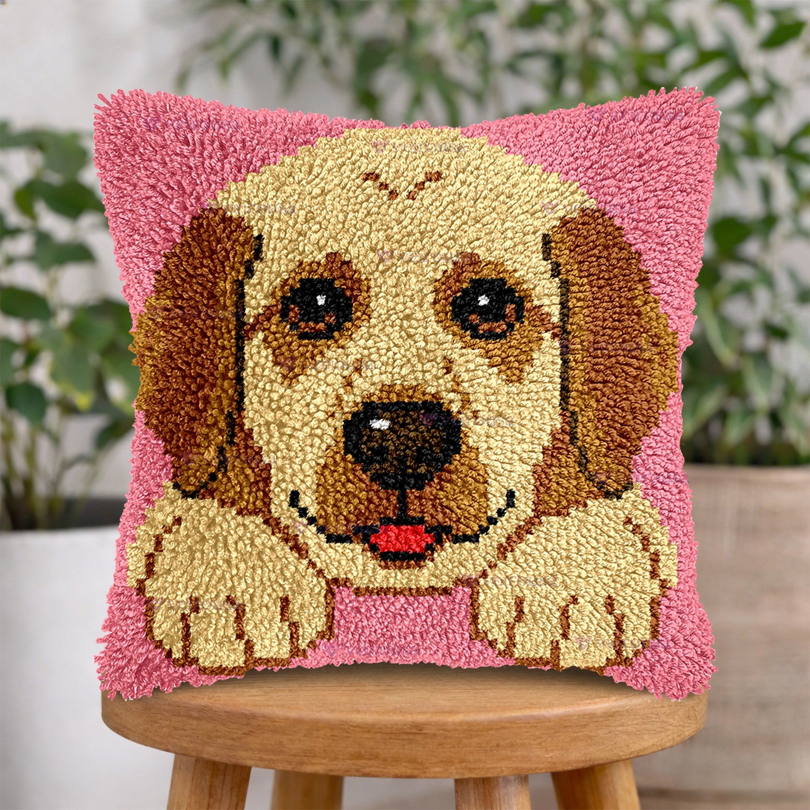 Veirousa Labrador Retriever Latch Hook Pillow Kit